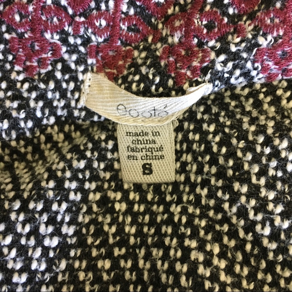 UO Ecote Sz S Embroidered gray pullover sweater - Picture 2 of 11